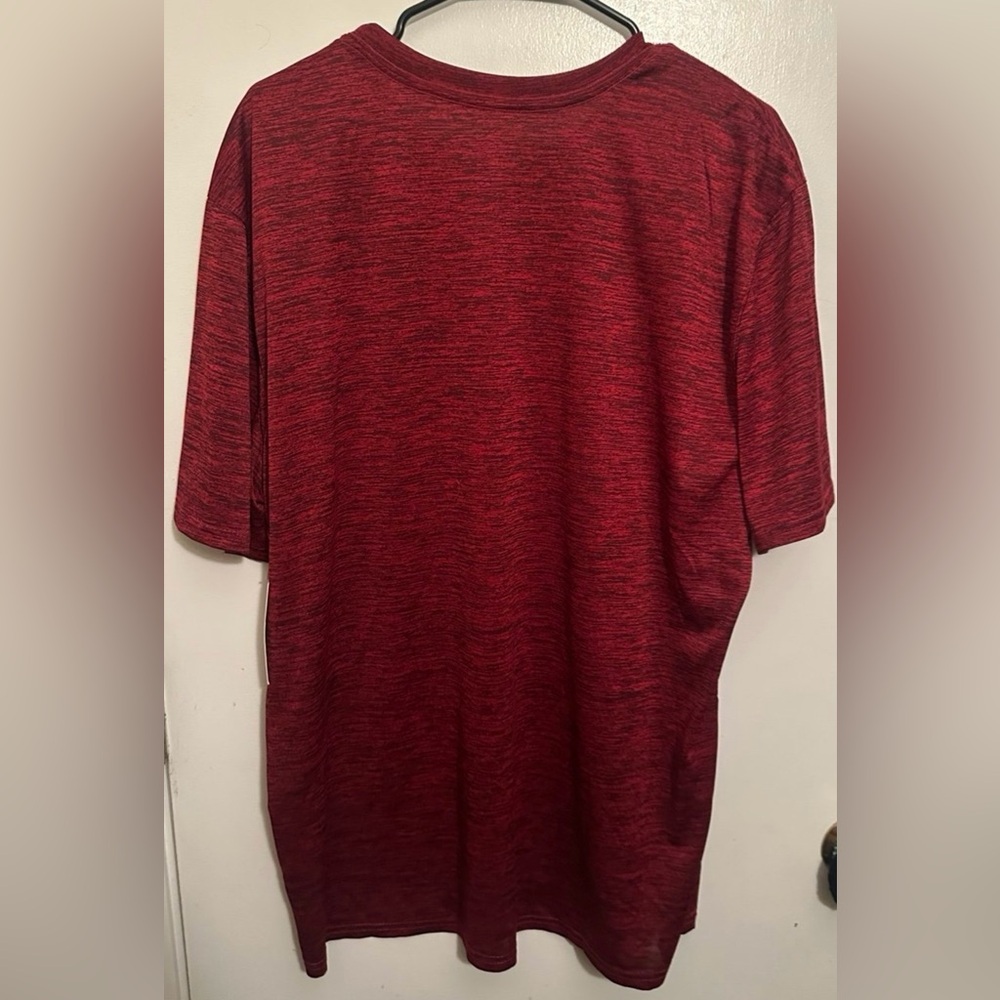 Chicago Bulls Red Graphic T-Shirt - Picture 2 of 4